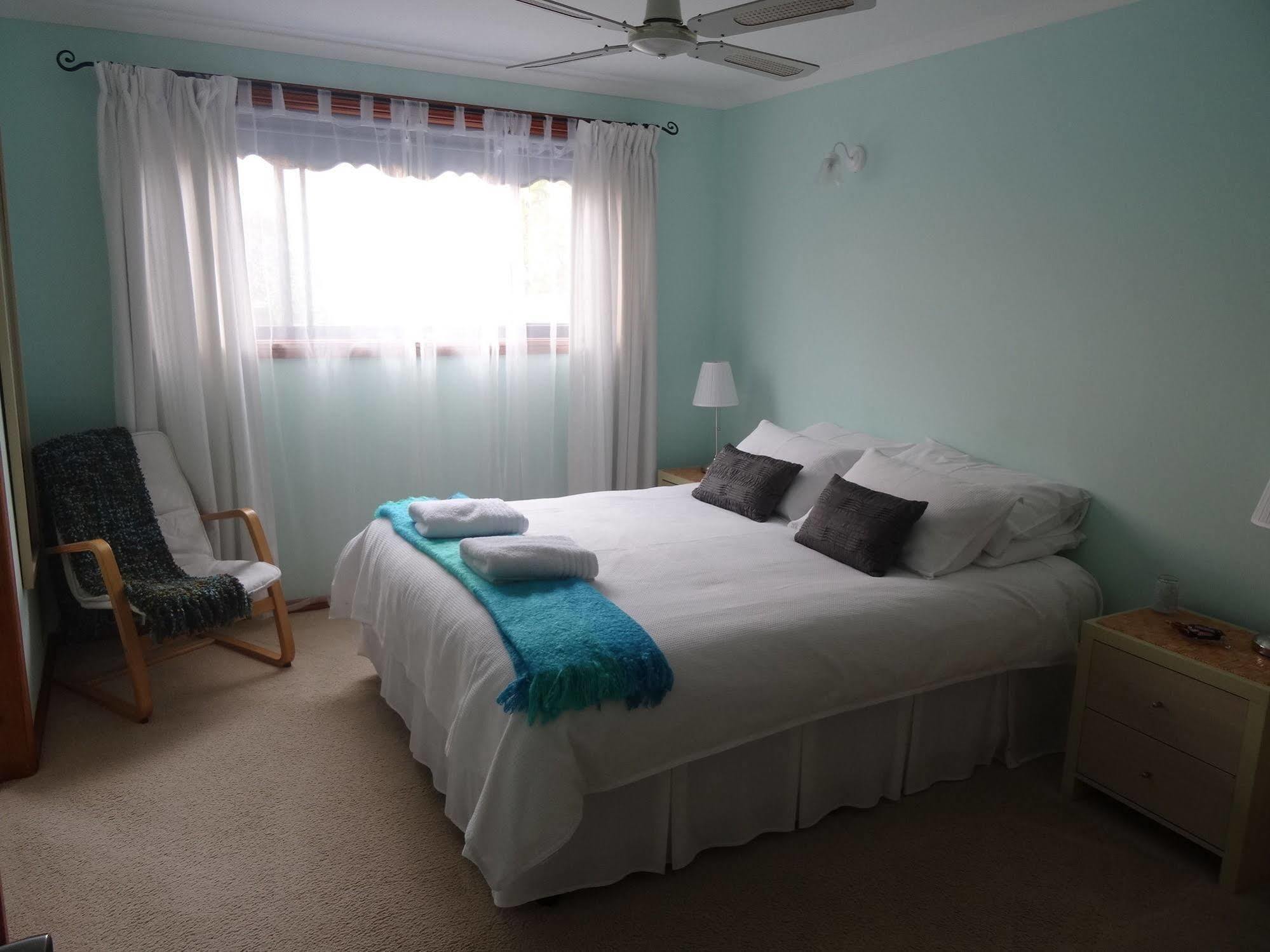Sanddancers Bed & Breakfast In Jervis Bay Vincentia Exterior photo